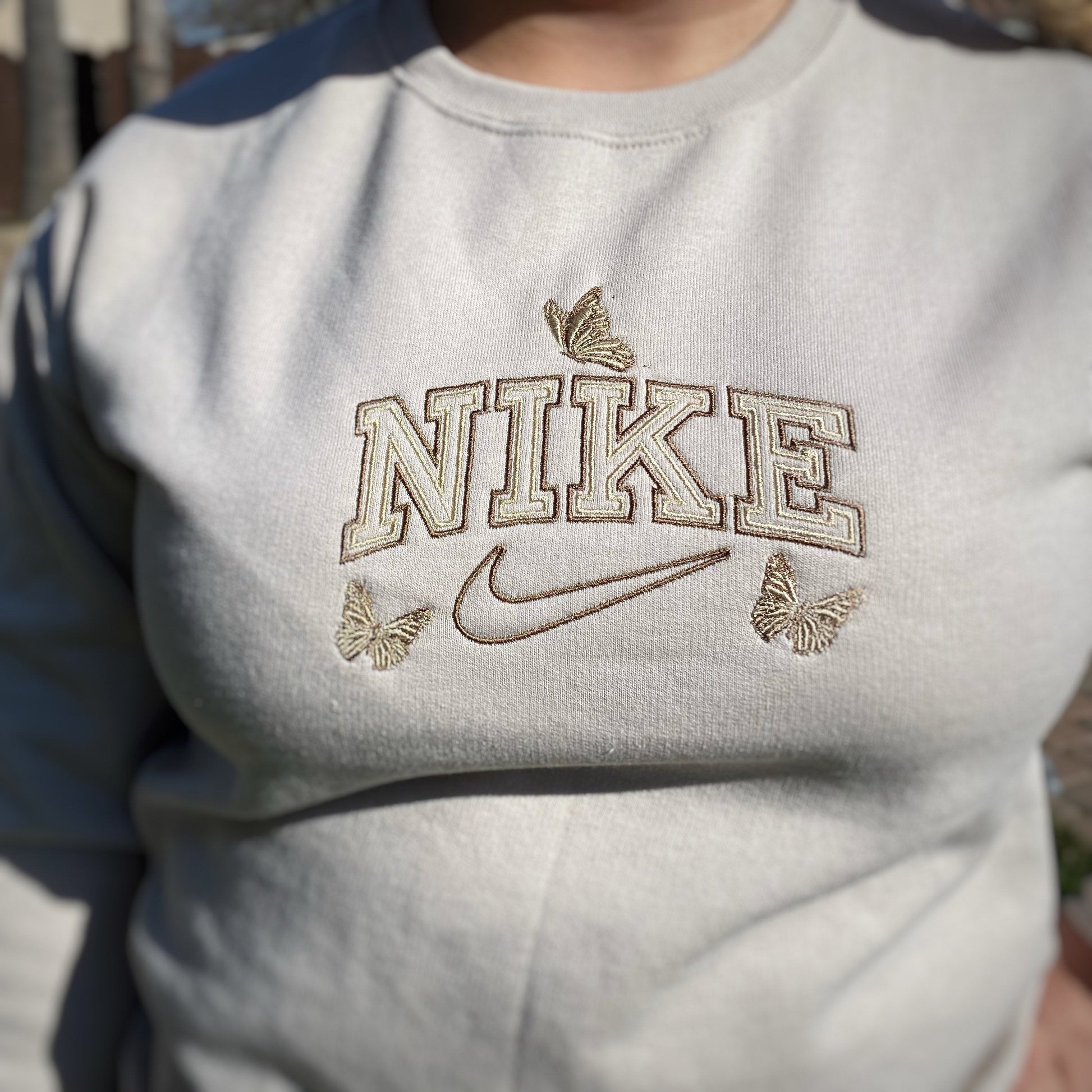 Embroidery Sweatshirt