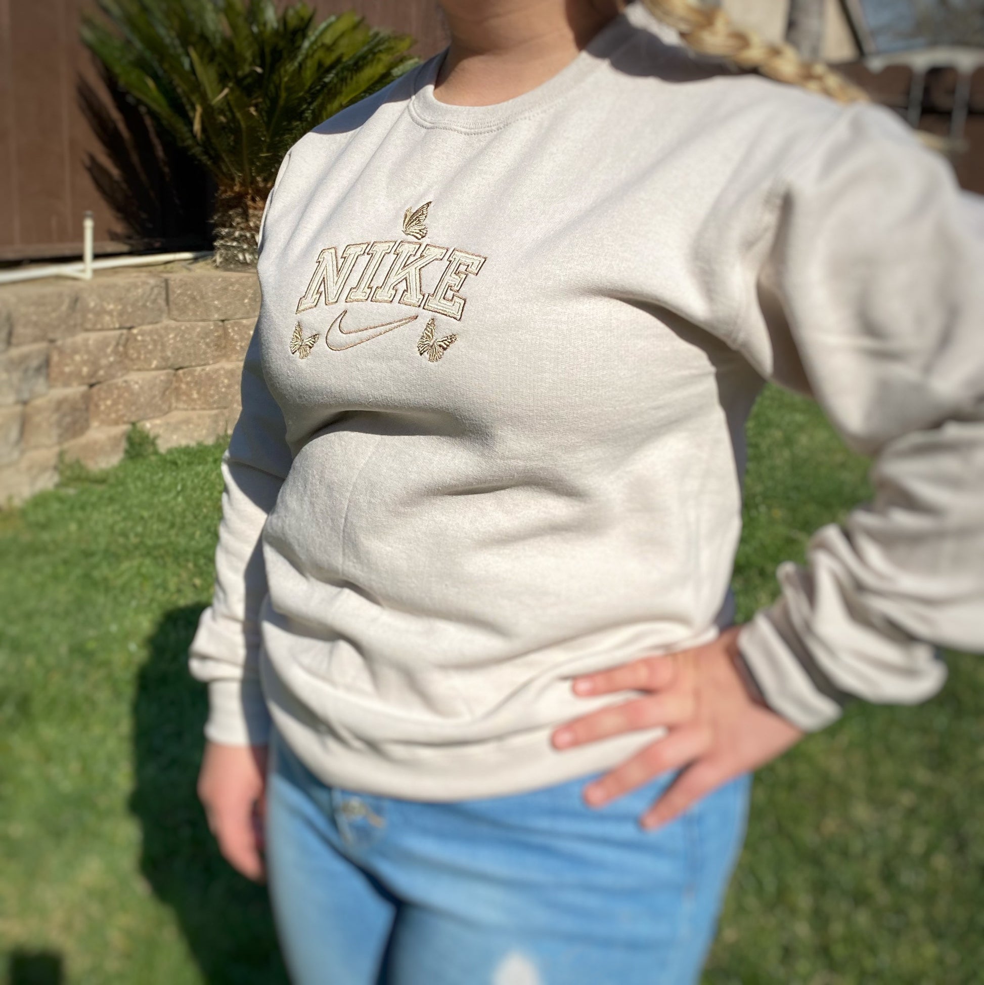 Embroidery Sweatshirt